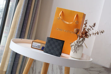 ES - LOV Wallet - 228