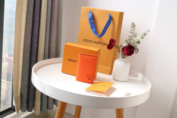 ES - LOV Wallet - 1022