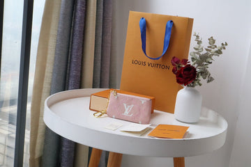 ES - LOV Wallet - 1398