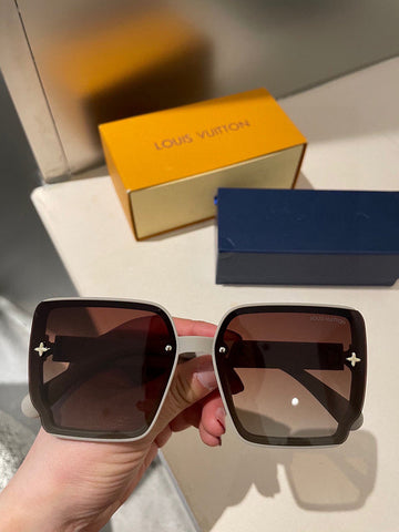 ES - LOV SunglaES - 040
