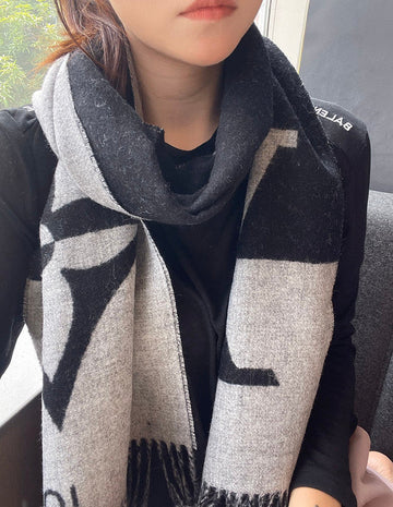 ES - LOV Scarf - 109