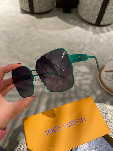 ES - LOV SunglaES - 031