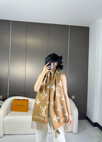 ES - LOV Scarf - 236