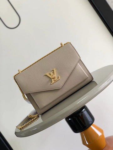 ES - LOV Women Bag - 2500