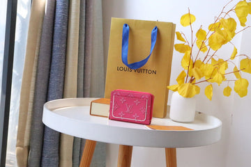ES - LOV Wallet - 074