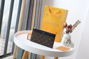 ES - LOV Wallet - 640