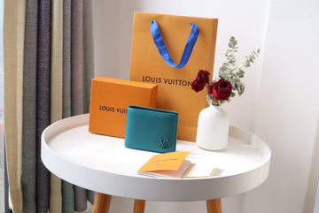 ES - LOV Wallet - 984
