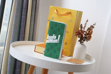 ES - LOV Wallet - 1375