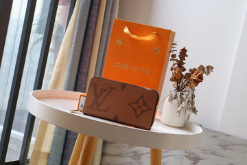 ES - LOV Wallet - 365