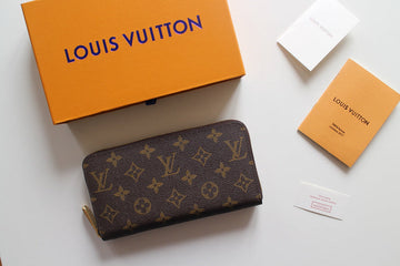 ES - LOV Wallet - 1308