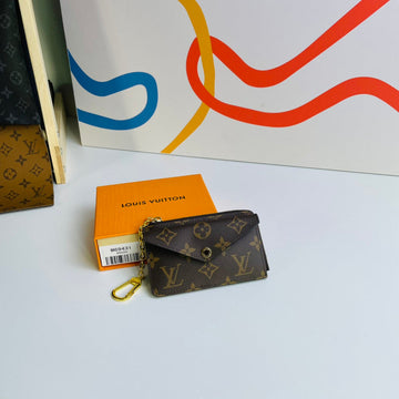 ES - LOV Wallet - 604