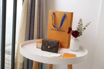 ES - LOV Wallet - 669