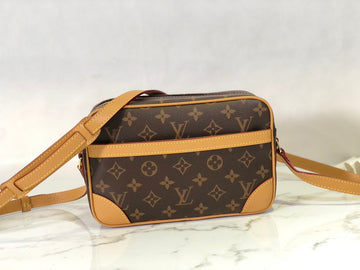 ES - LOV Women Bag - 2620