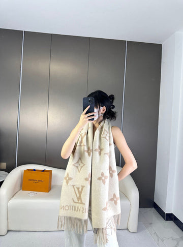 ES - LOV Scarf - 243