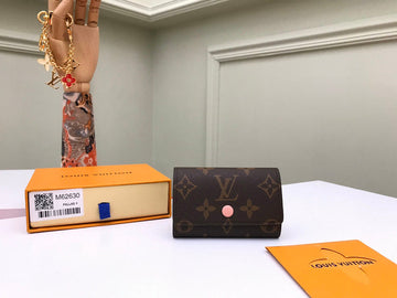 ES - LOV Wallet - 879