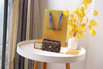 ES - LOV Wallet - 752