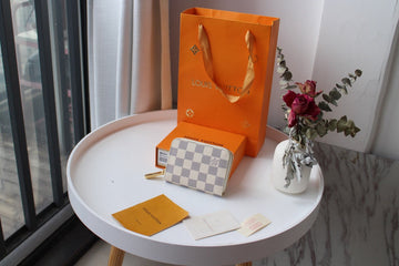 ES - LOV Wallet - 1032