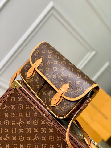 ES - LOV Women Bag - 2186