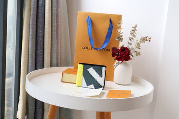 ES - LOV Wallet - 1005