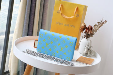 ES - LOV Wallet - 284