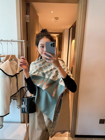 ES - LOV Scarf - 009