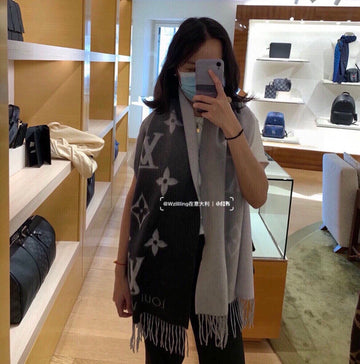 ES - LOV Scarf - 074