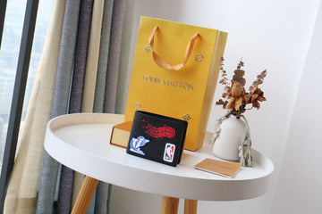 ES - LOV Wallet - 1008