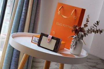 ES - LOV Wallet - 358