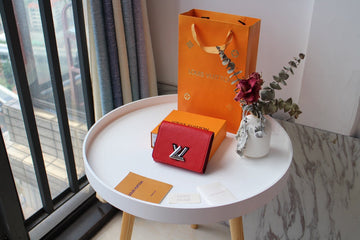 ES - LOV Wallet - 1039